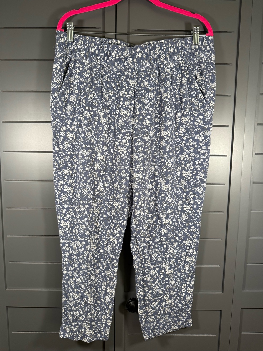 Jessica Simpson Blue Floral Pull-On Pants